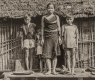 Jarai woman & children